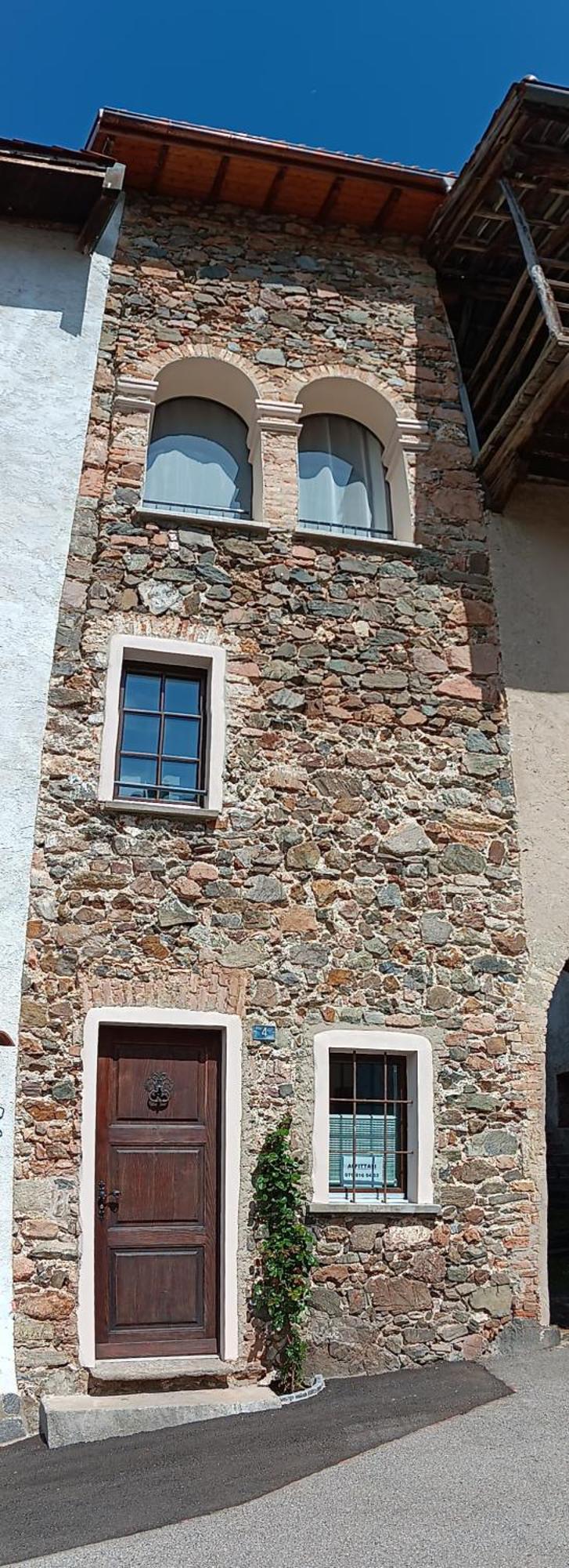 Villa Antica Torre Del Castello Casa Ceresiana Carabietta Exterior foto